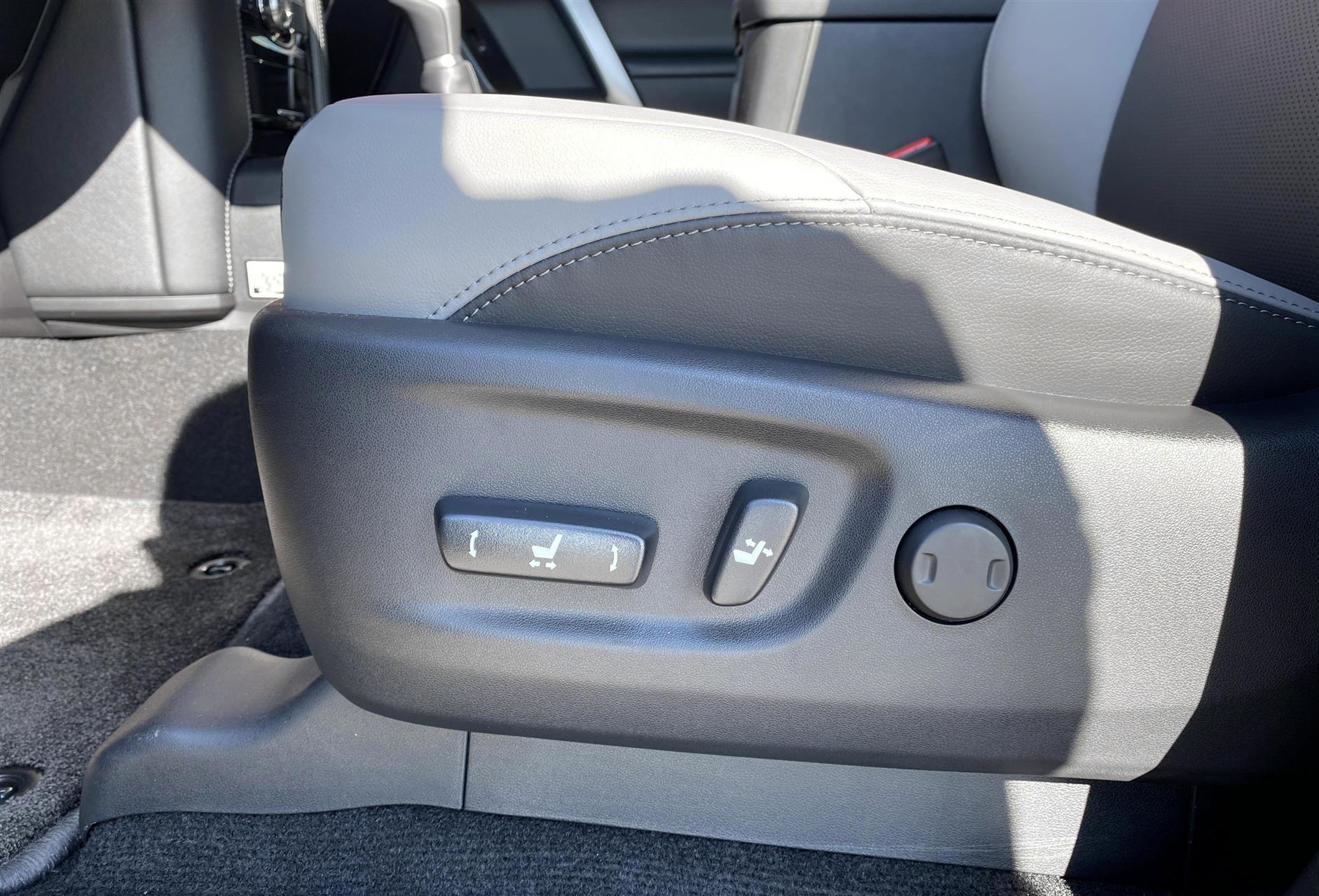 Billede af Toyota Landcruiser 5 pers. 2,8 D-4D T4 4WD 204HK 5d Aut.