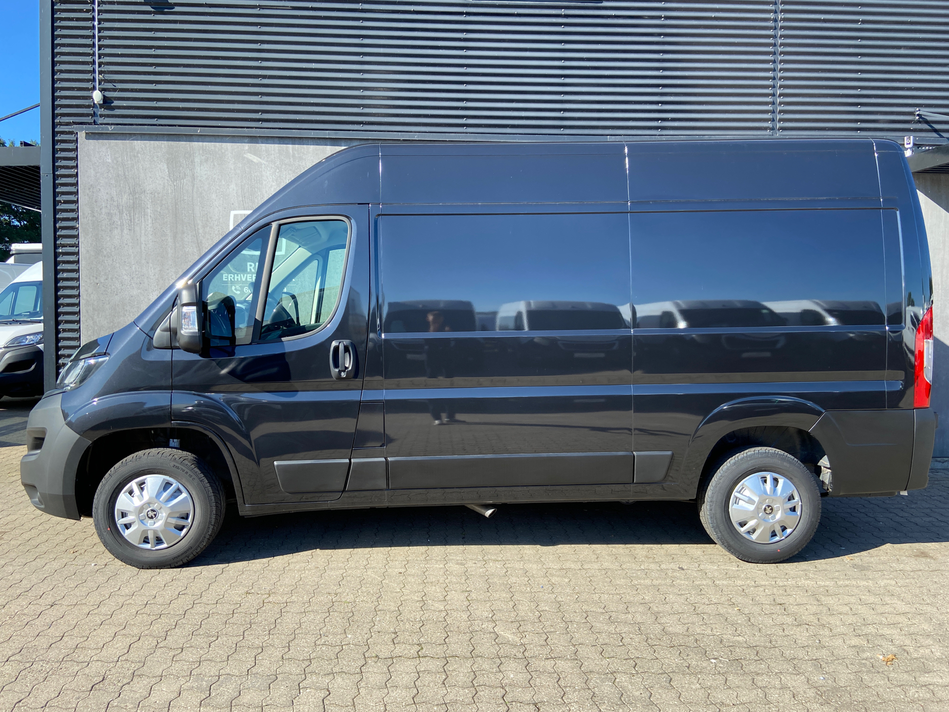 Billede af Peugeot Boxer 333 L2H2 2,2 BlueHDi Premium 140HK Van 6g