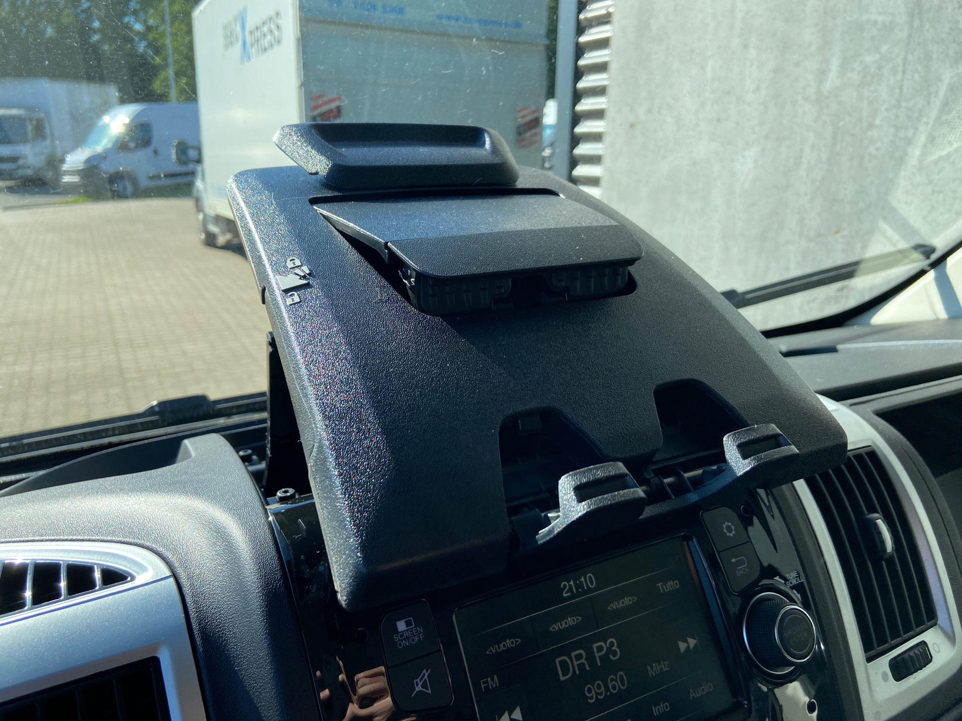 Billede af Peugeot Boxer 333 L2H2 2,2 BlueHDi Premium 140HK Van 6g