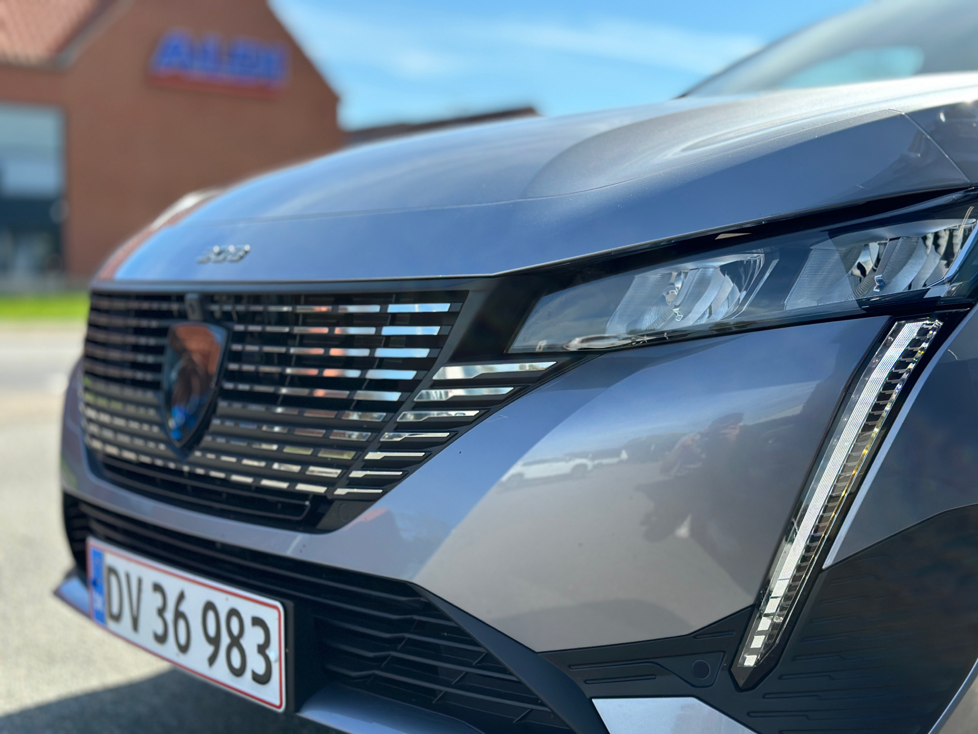 Billede af Peugeot 308 1,6 Plugin-hybrid First Selection Plus EAT8 180HK 5d 8g Aut.