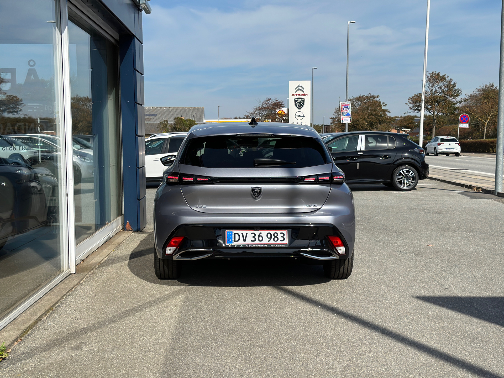 Billede af Peugeot 308 1,6 Plugin-hybrid First Selection Plus EAT8 180HK 5d 8g Aut.