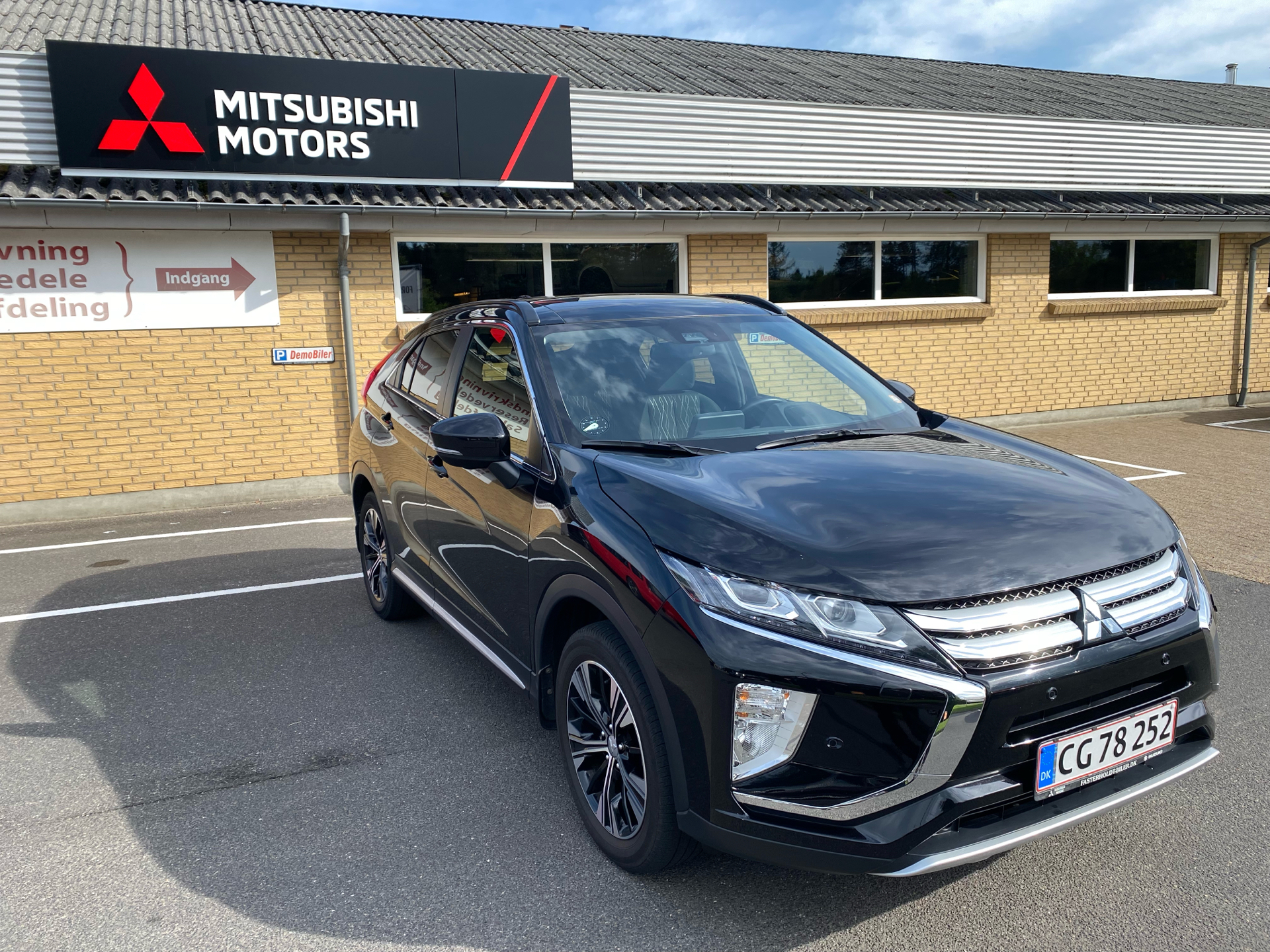 Billede af Mitsubishi Eclipse Cross 1,5 T-Mivec Intense+ CVT 163HK 5d 8g Aut.