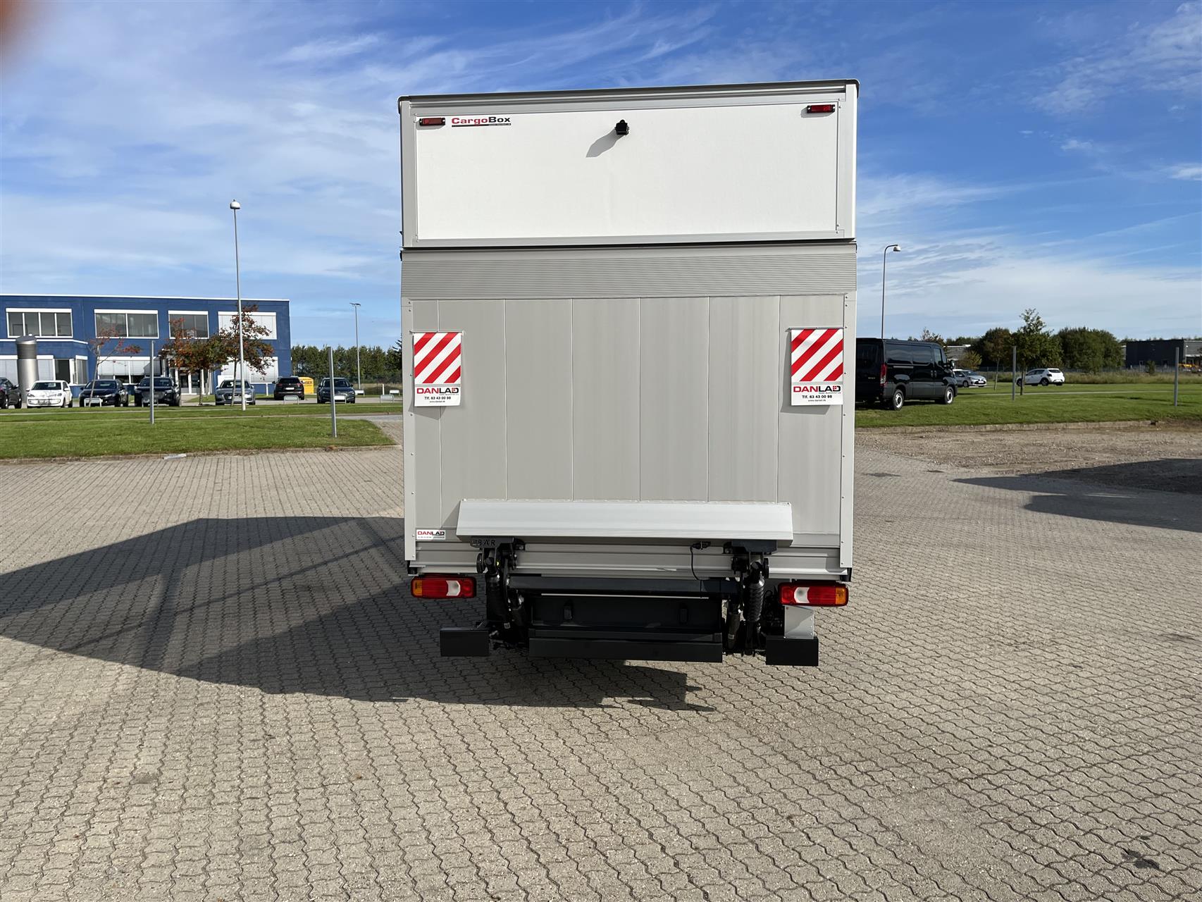 Billede af Iveco Daily 35S18 4100mm 3,0 D m/Alukasse med lift 180HK Ladv./Chas. 8g Aut.