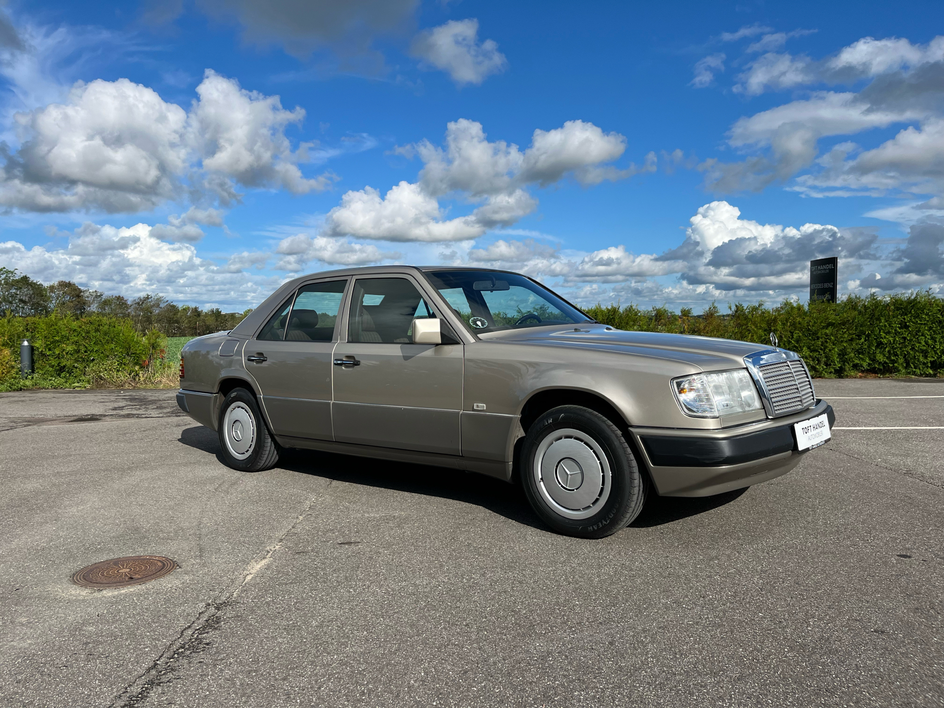 Billede af Mercedes-Benz 200D 2,0 D 75HK