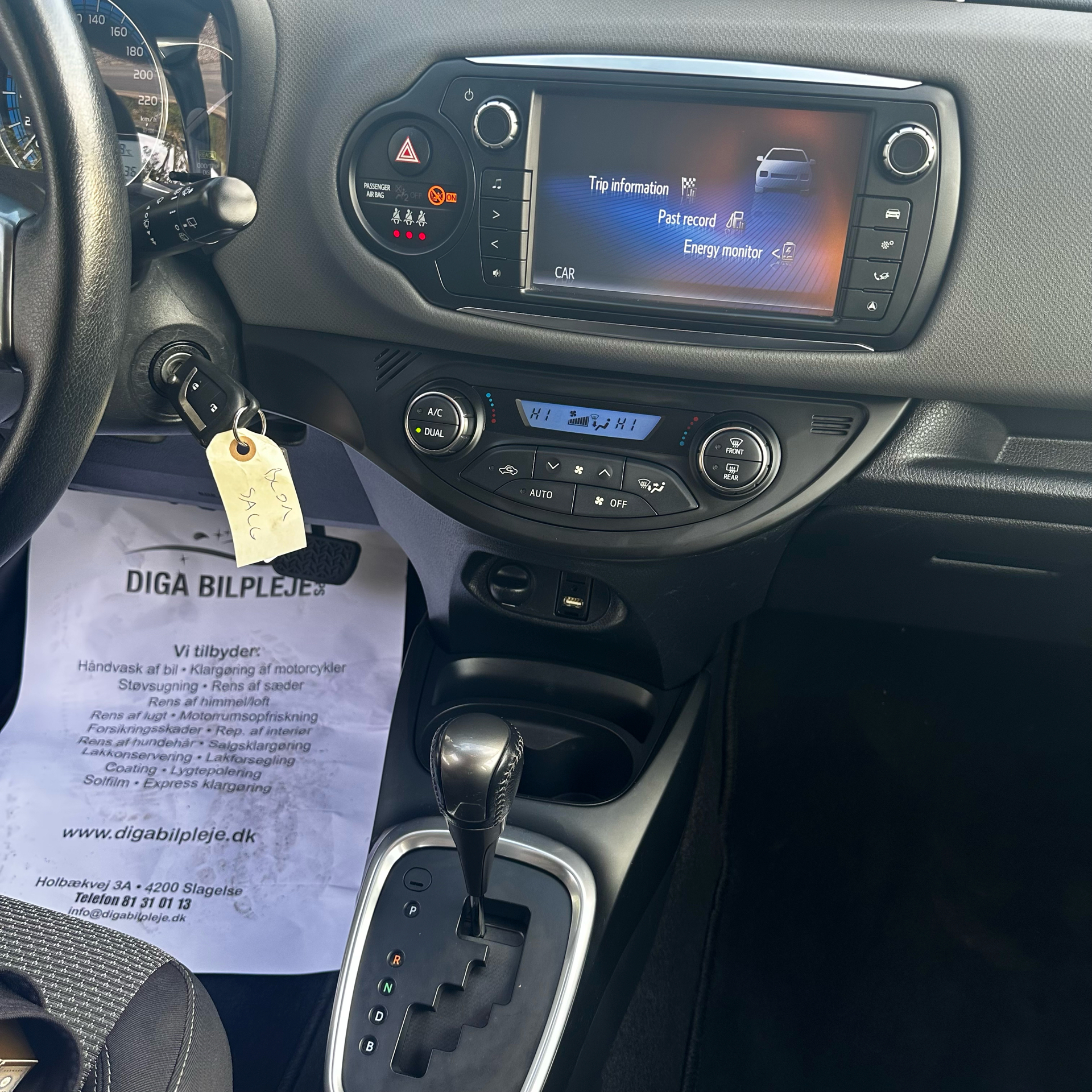 Billede af Toyota Yaris 1,5 Hybrid H2 E-CVT 100HK 5d Trinl. Gear