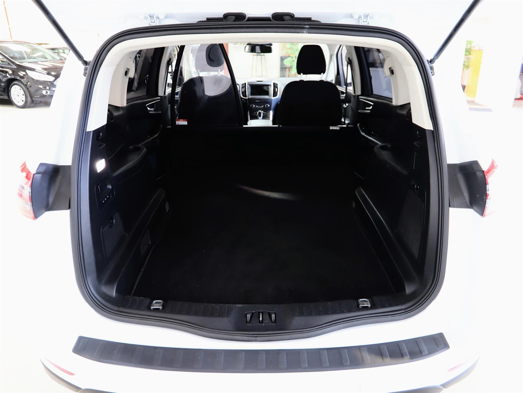 Billede af Ford S-Max 2,0 TDCi Titanium Powershift 180HK Van 6g Aut.
