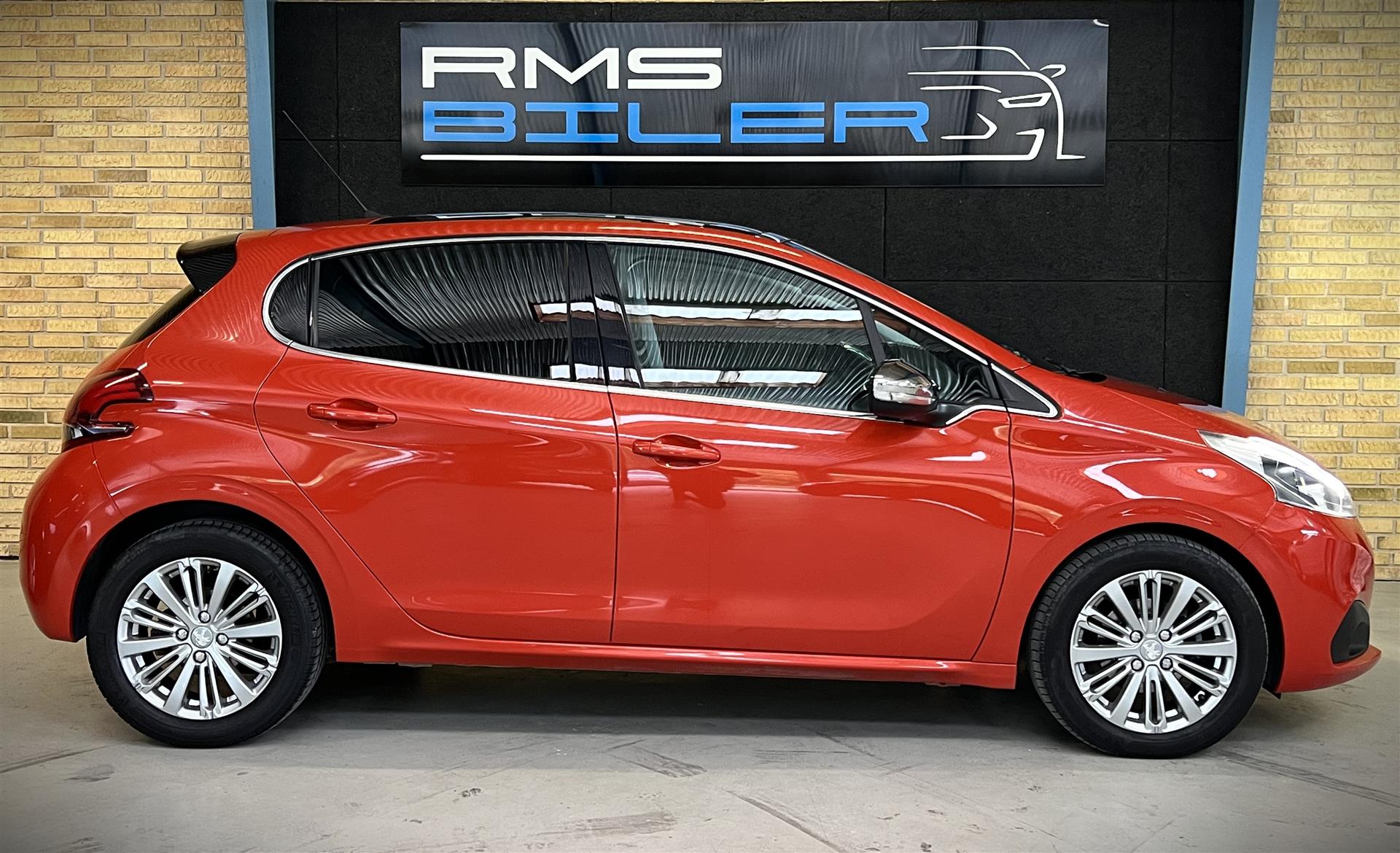 Billede af Peugeot 208 1,6 BlueHDi Allure Sky 100HK 5d