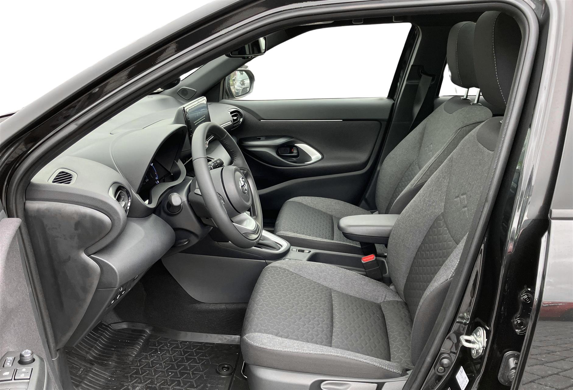 Billede af Toyota Yaris Cross 1,5 Hybrid Style 116HK Van Trinl. Gear