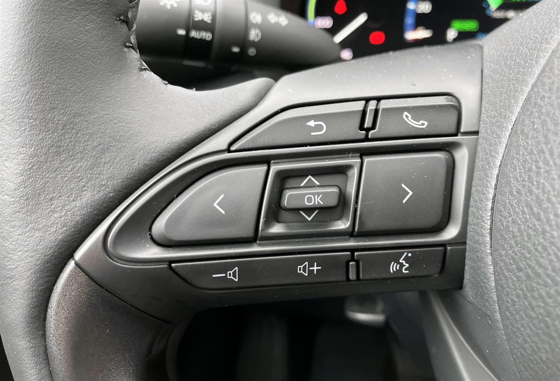 Billede af Toyota Yaris Cross 1,5 Hybrid Style 116HK Van Trinl. Gear