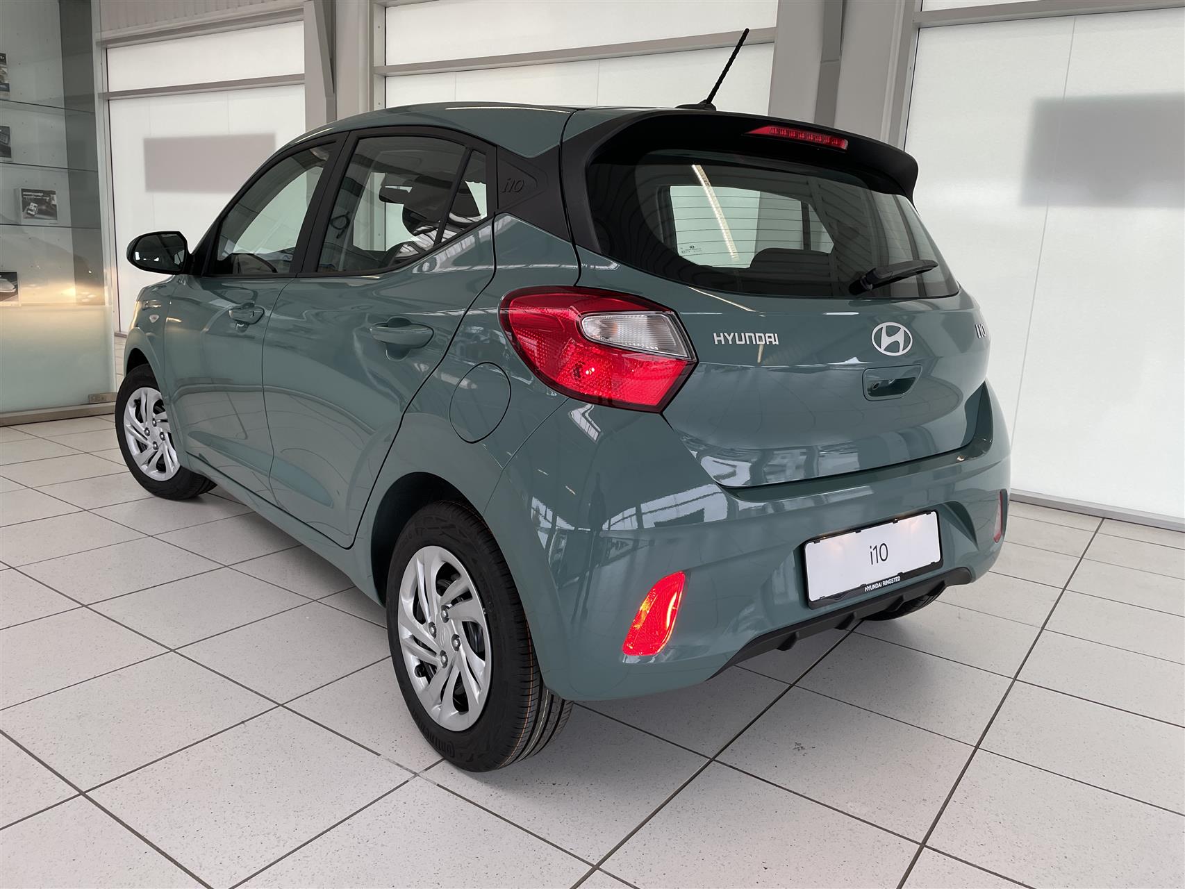 Billede af Hyundai i10 1,0 Essential AMT 67HK 5d Aut.