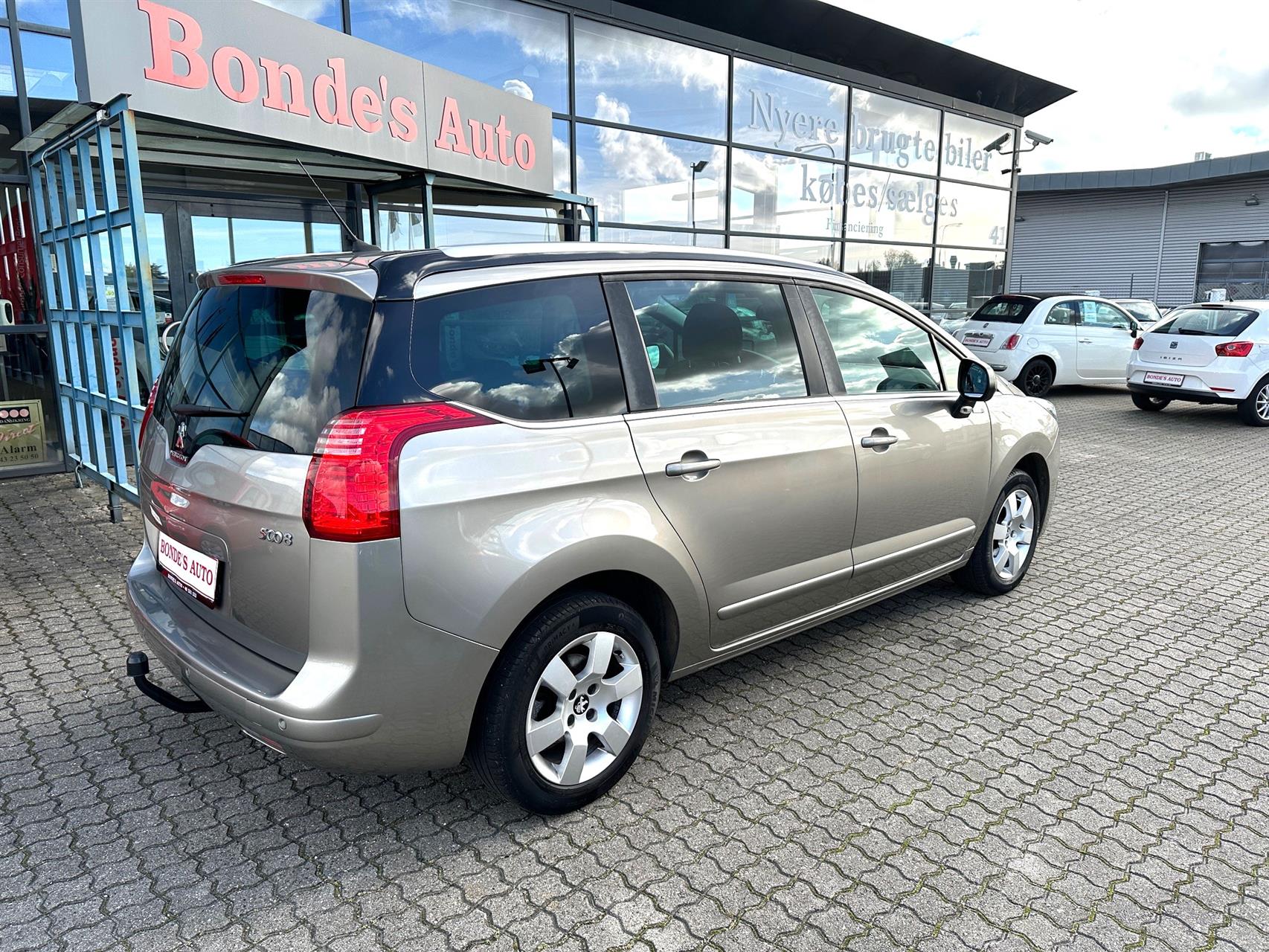 Billede af Peugeot 5008 1,2 e-THP Style 130HK