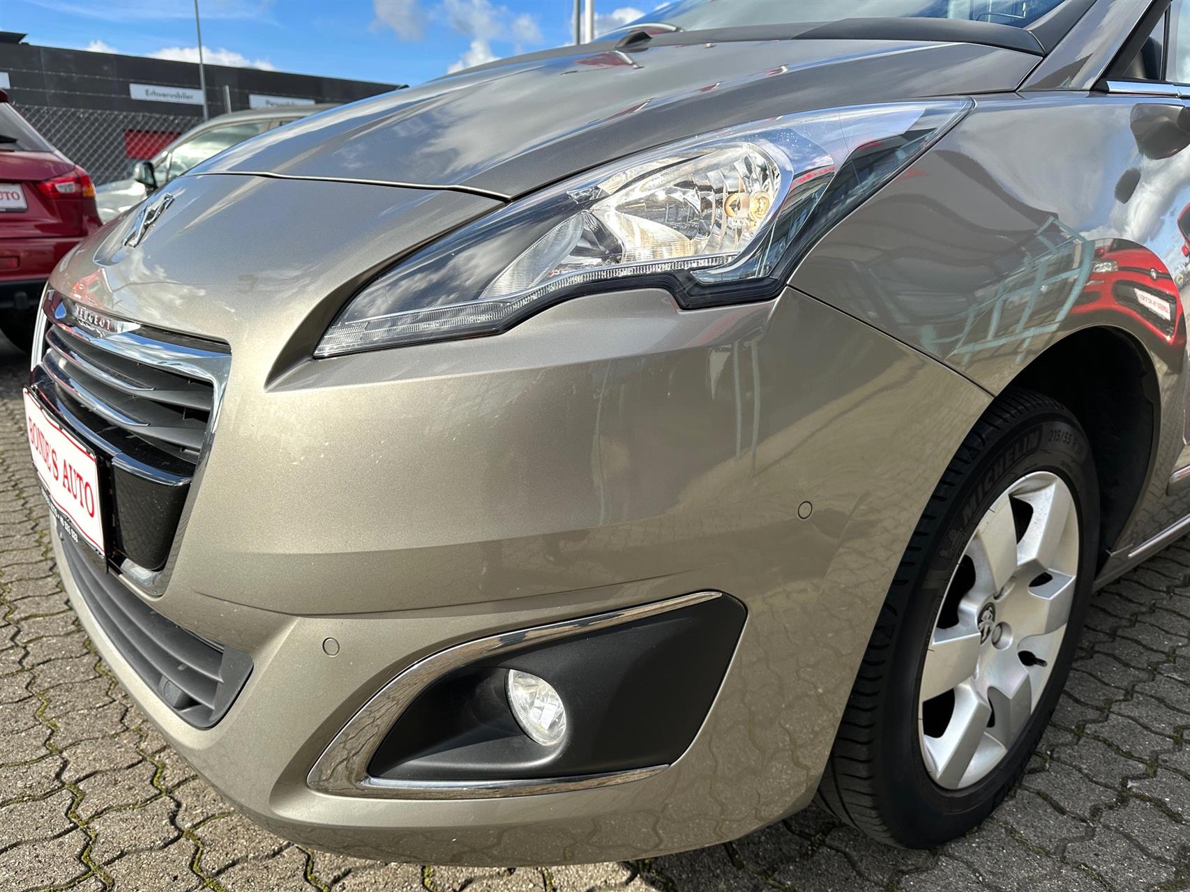 Billede af Peugeot 5008 1,2 e-THP Style 130HK