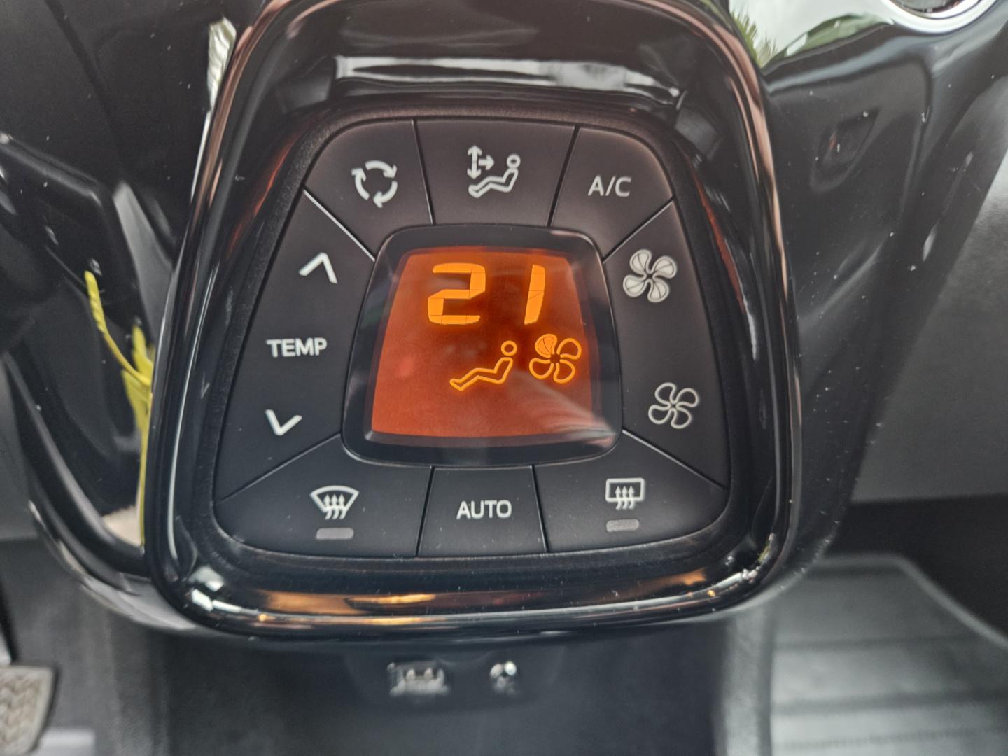 Billede af Citroën C1 1,0 VTi Street 72HK 5d