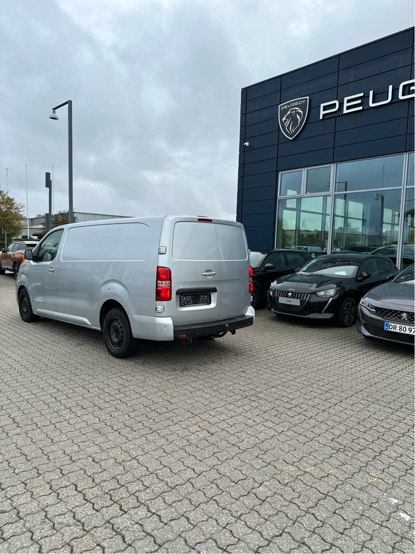 Billede af Peugeot Expert L2 2,0 BlueHDi Ultimate EAT6 180HK Van 6g Aut.