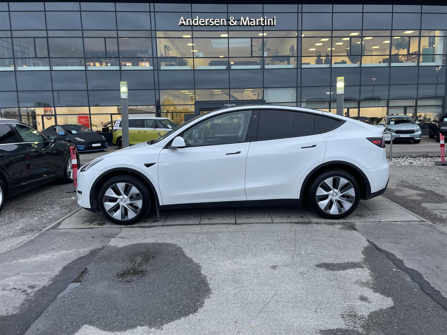 Tesla Model Y EL Long Range AWD 514HK 5d Aut.