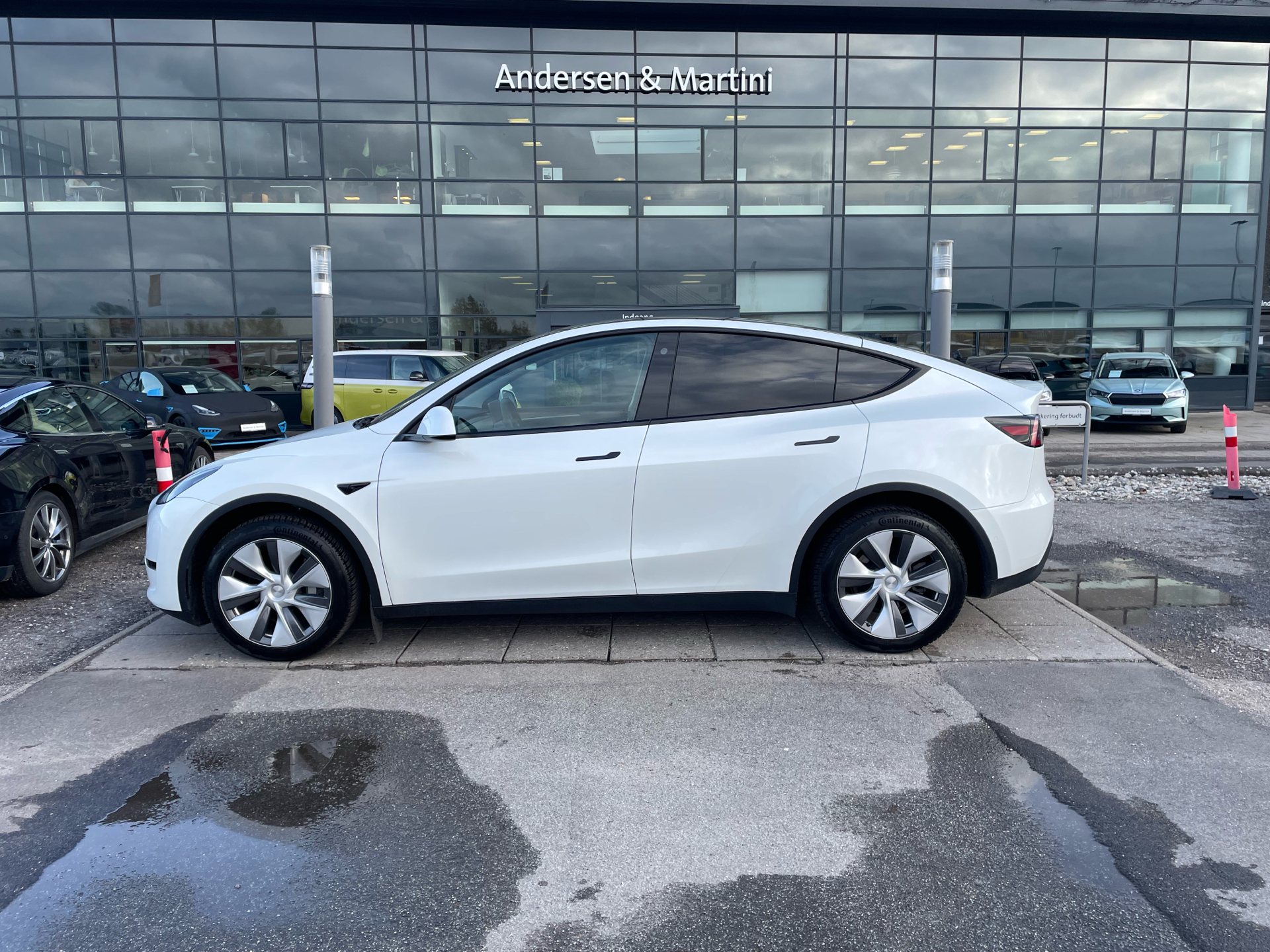 Tesla Model Y EL Long Range AWD 514HK 5d Aut.