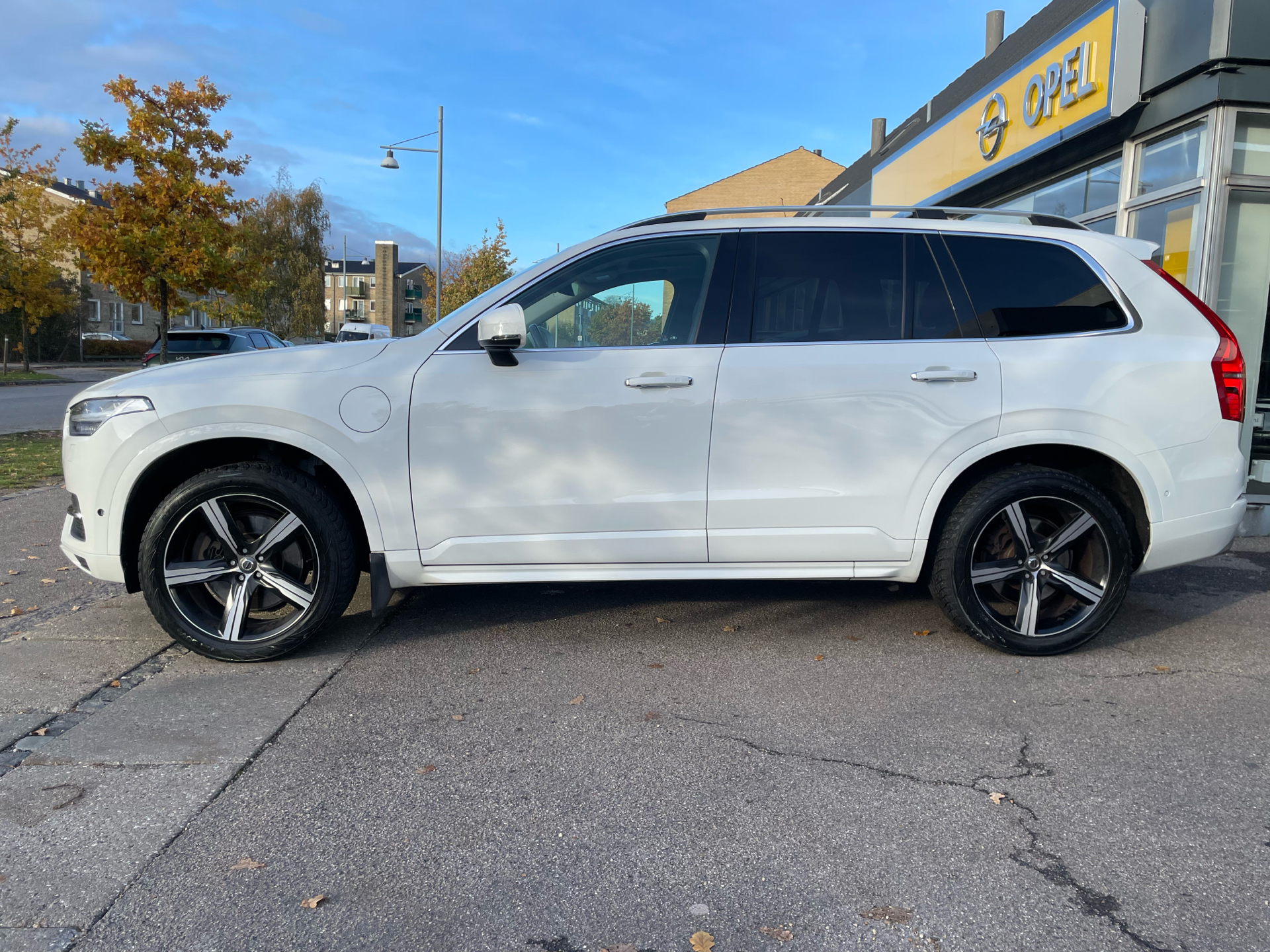 Volvo XC90 2,0 T8 Twin Engine Plugin-hybrid Momentum AWD 400HK 5d 8g Aut.