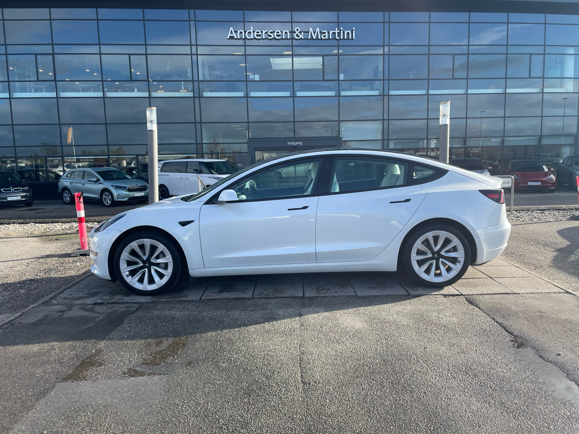 Tesla Model 3 EL Long Range 19'' + Hvidt indtræk + Acceleration Boost AWD 498HK Aut.